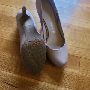 Rockport Nude Pumps